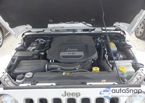 2017 Jeep Wrangler Unlimited Sahara 4X4 z USA, uszkodzony, nr VIN 1C4BJWEG1HL699292